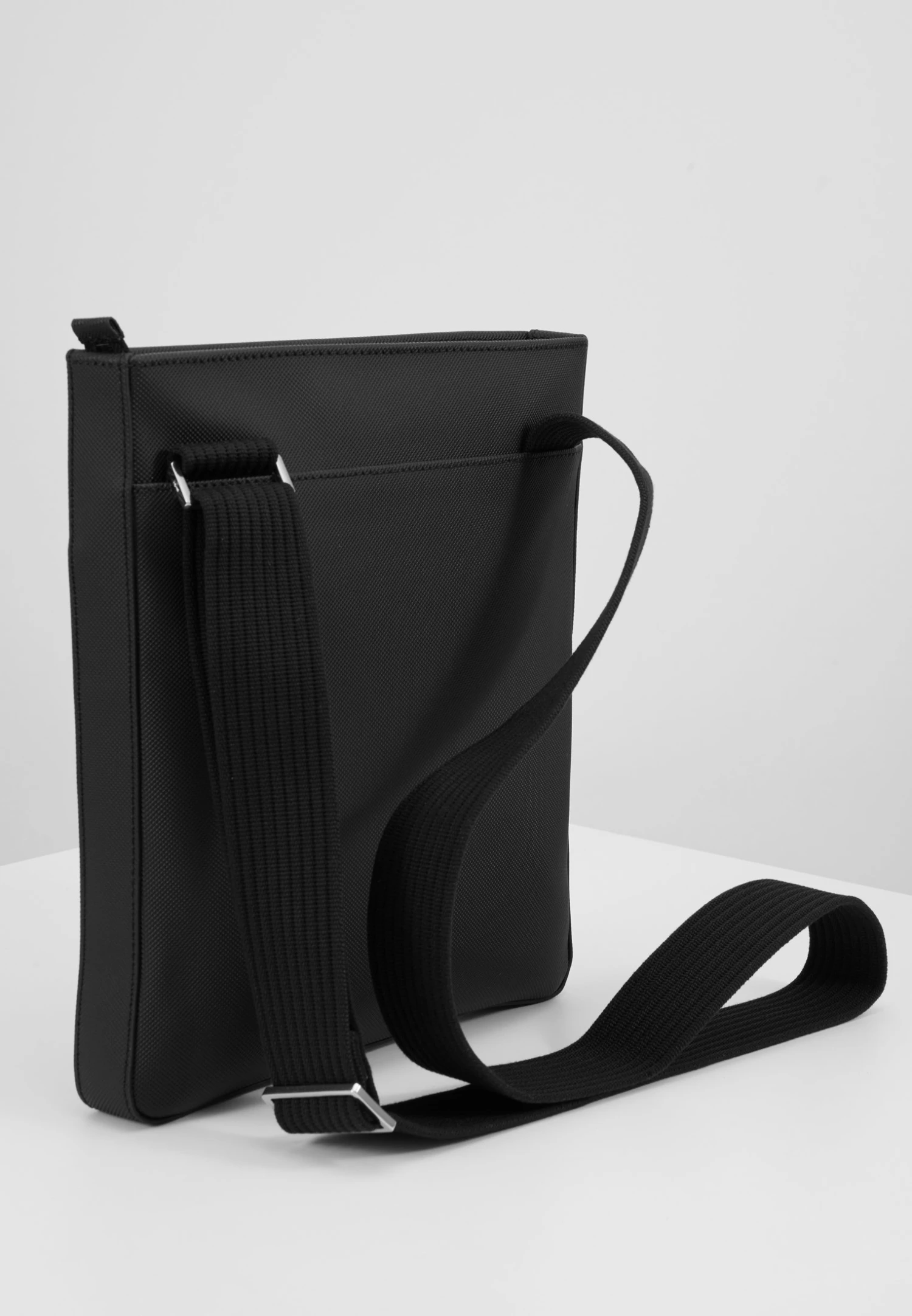 Lacoste Flat Crossover Bag - Sac Bandoulière - Black – Image 6