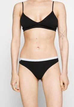 Lacoste String - Black