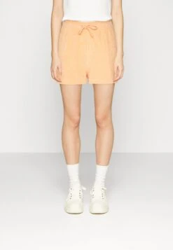 Lacoste Short - Apricot