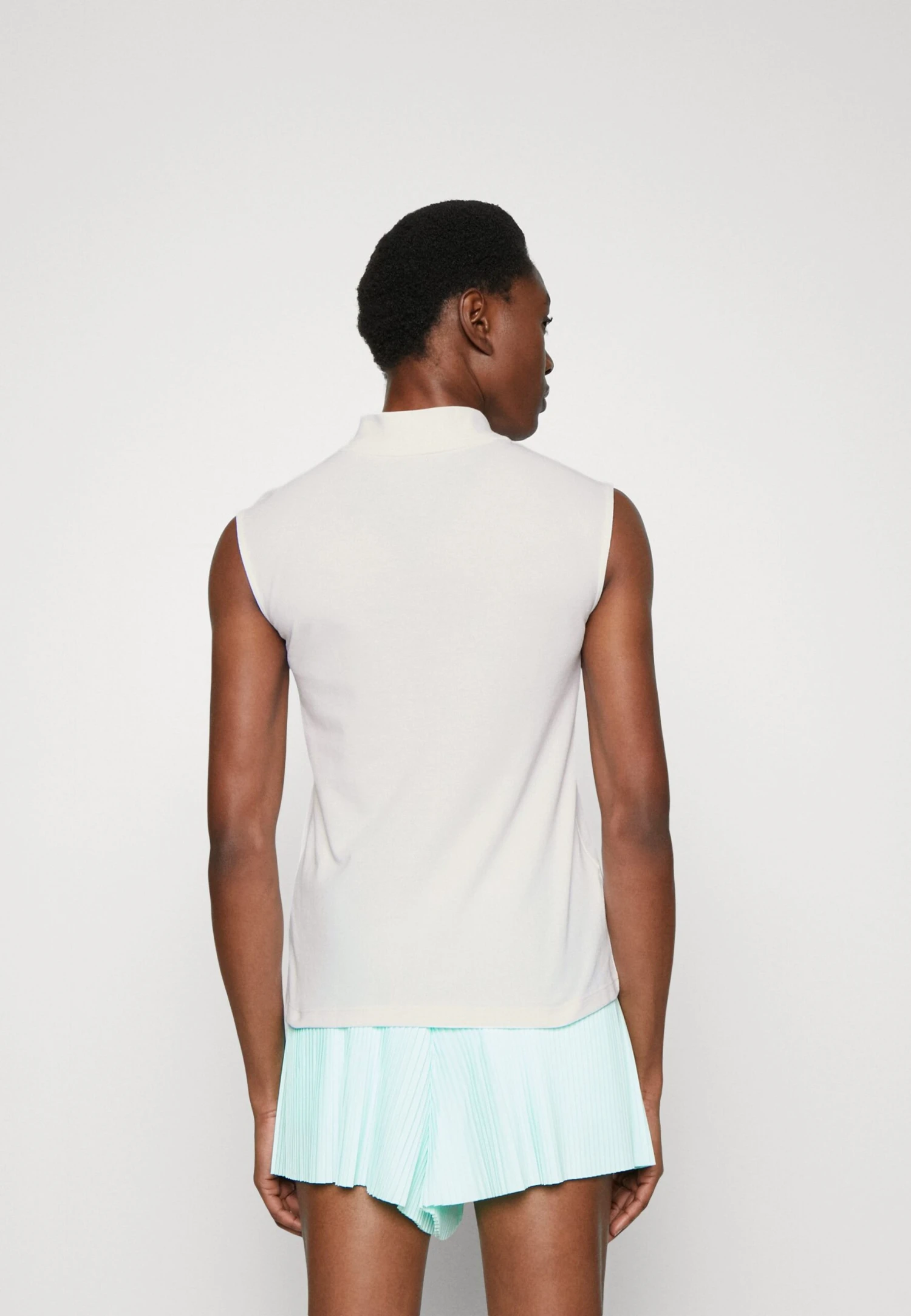 Lacoste Sport Sleeveless Golf - Polo - Blanc – Image 3