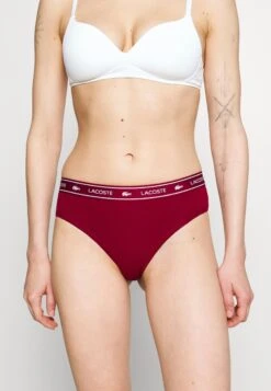 Lacoste String - Julienas