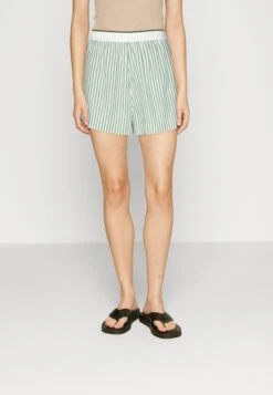 Lacoste Short - White/Ash Tree