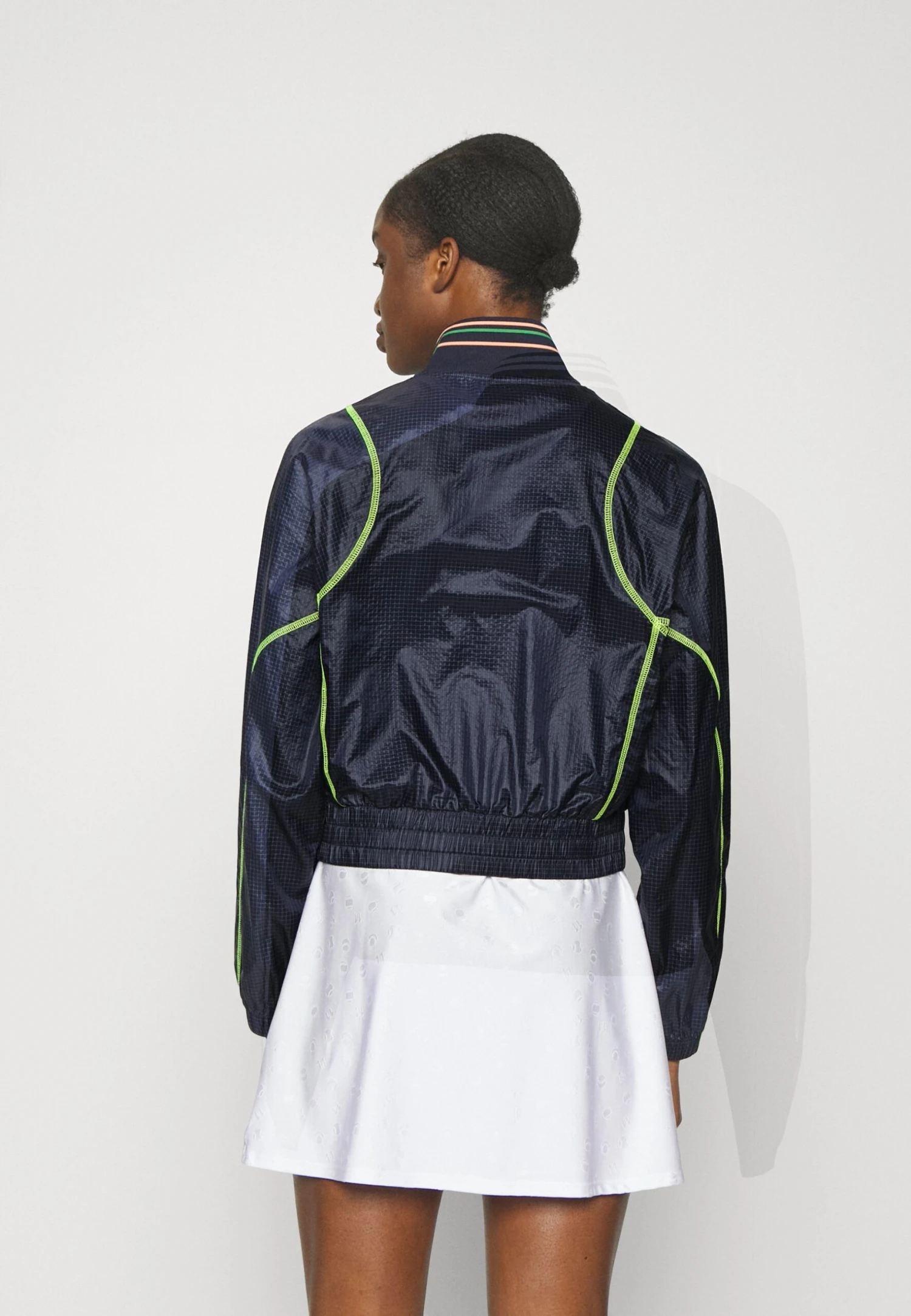 Lacoste Sport Tennis Jacket - Veste Imperméable - Navy Blue/Electric Yellow – Image 3