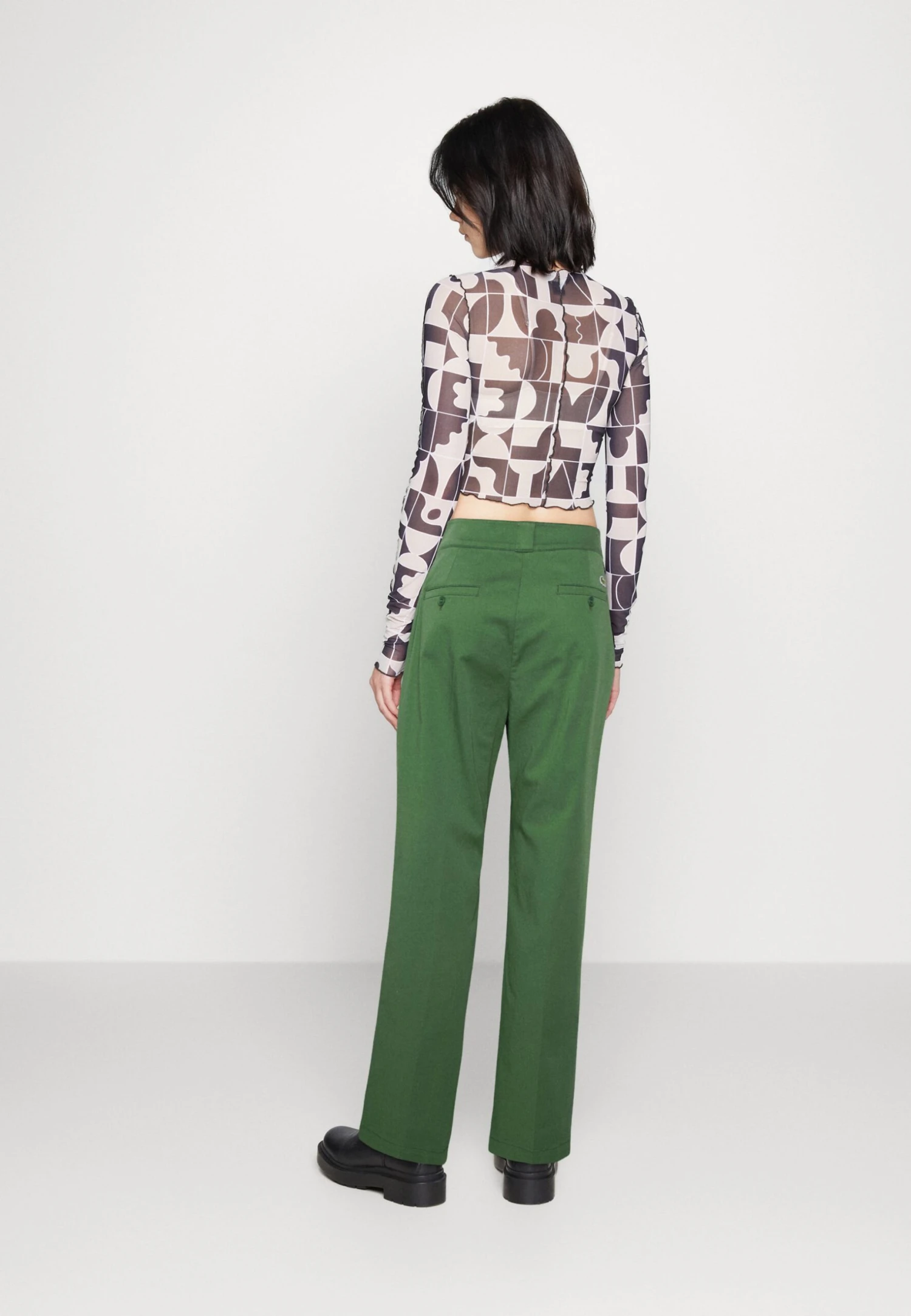 Lacoste Pantalon Classique - Ash Tree – Image 3