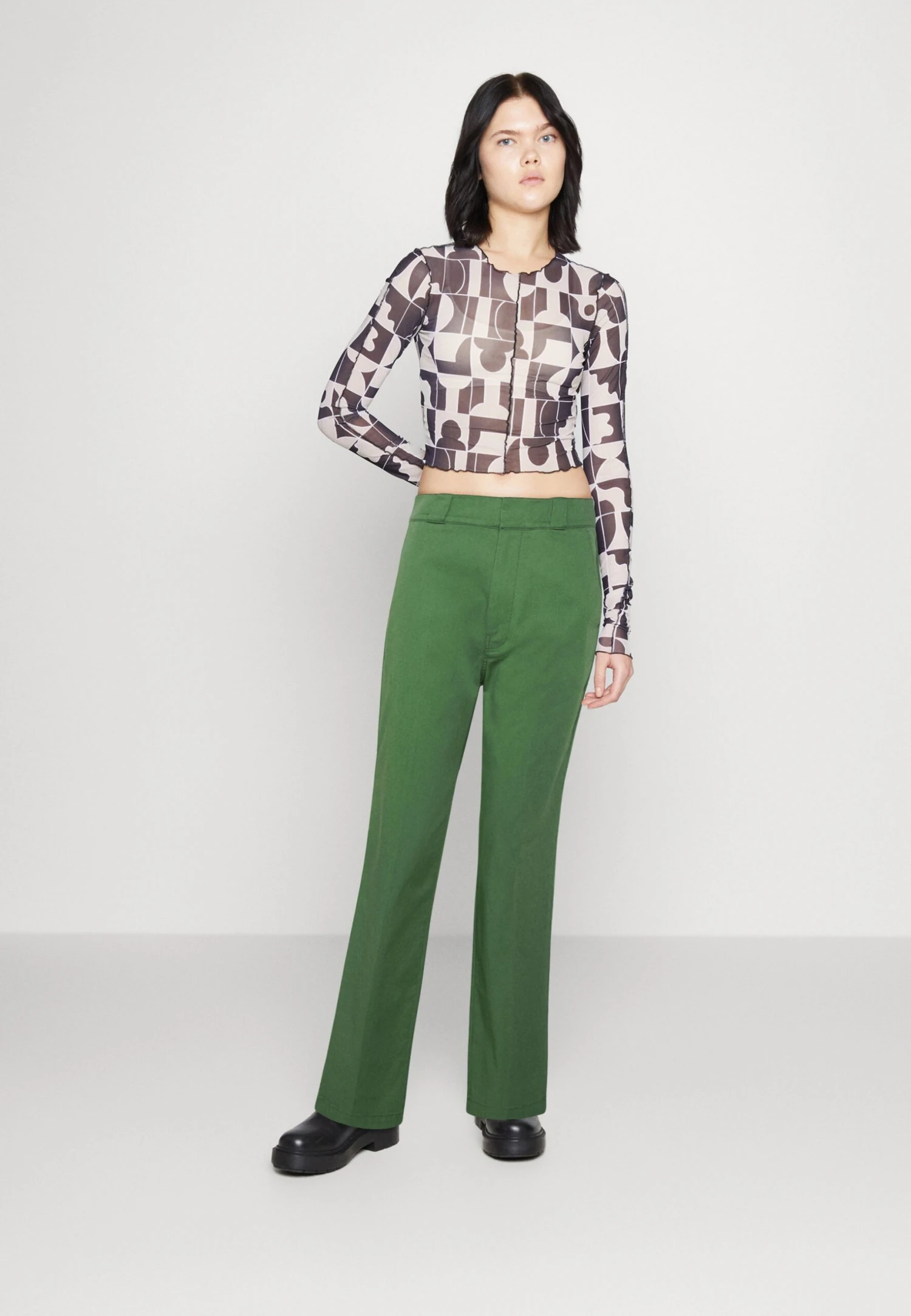 Lacoste Pantalon Classique - Ash Tree – Image 2