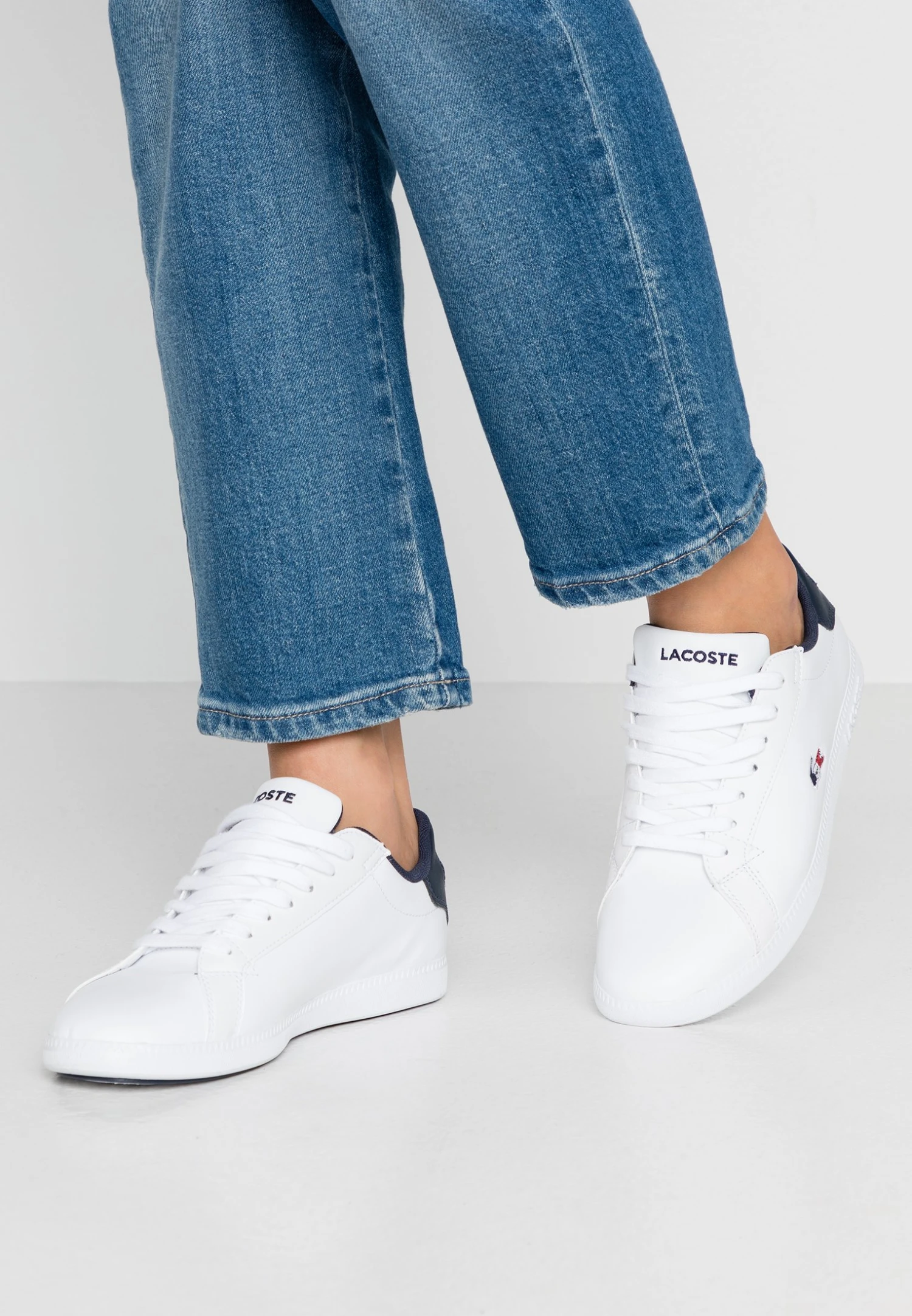 Lacoste Graduate - Baskets Basses - White/Navy/Red