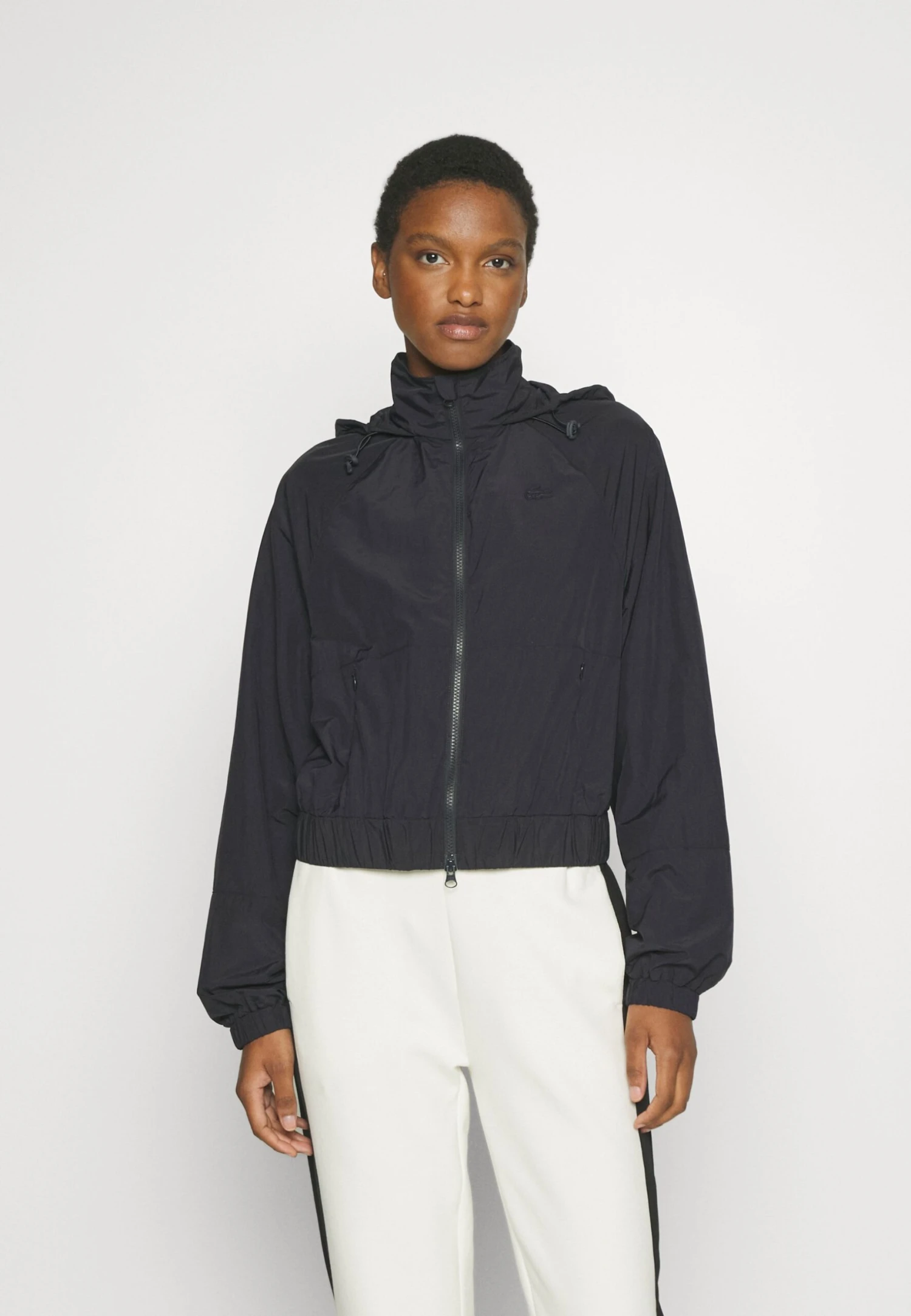 Lacoste Veste Légère - Abysm – Image 3