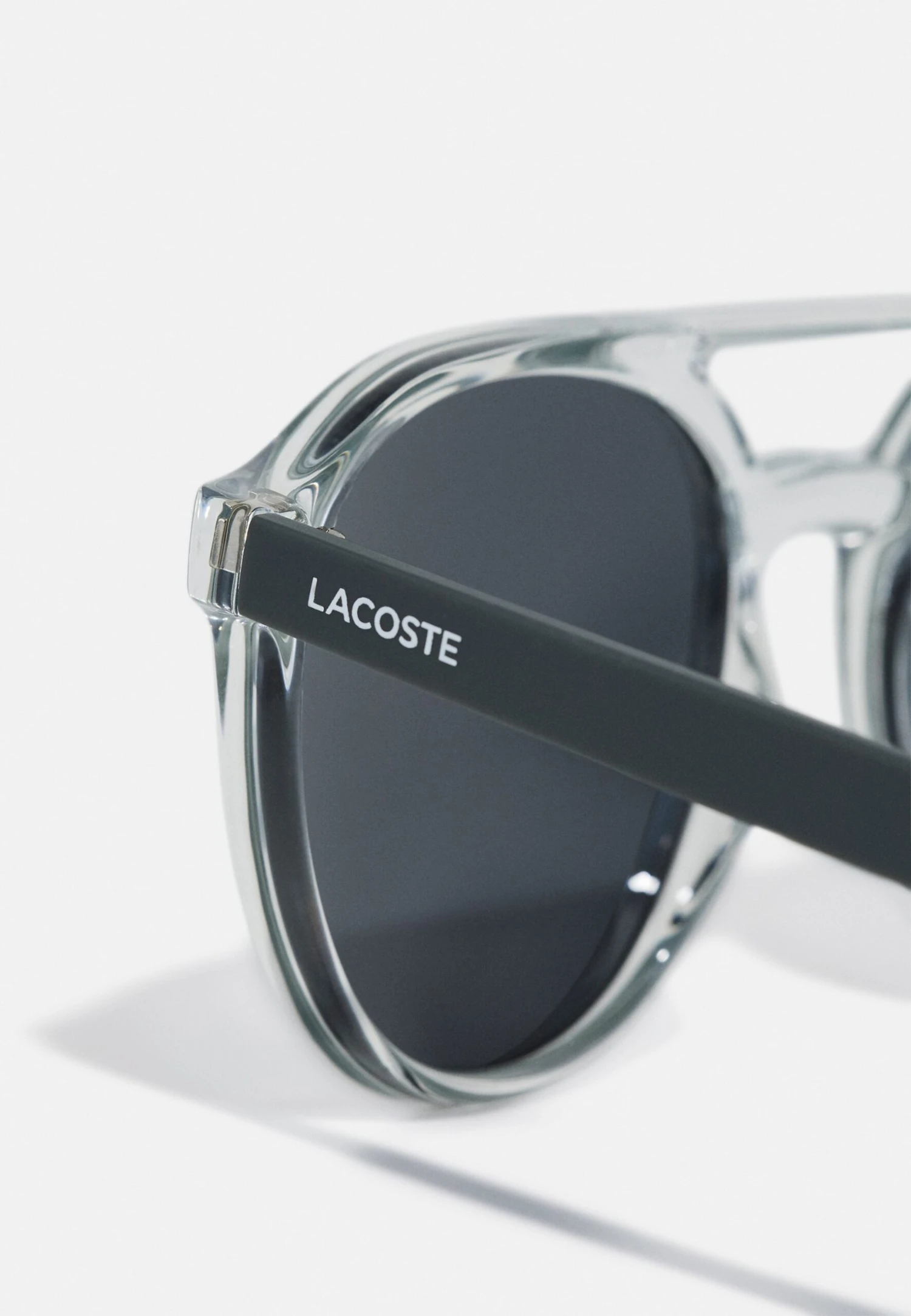 Lacoste Unisex - Lunettes De Soleil - Crystal/Grey – Image 4
