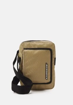 Lacoste Street Balance Unisex - Sac Bandoulière - Lion Noir