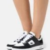 Lacoste Court Cage - Baskets Basses - White/Black